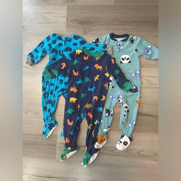 12 month Carter pajamas - Picture 1 of 5